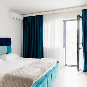 The Blue Norwegian House Apartment